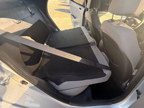 Used 2013 Hyundai Accent GLS image 20