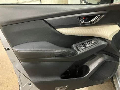 Used 2021 Subaru Ascent Premium image 9