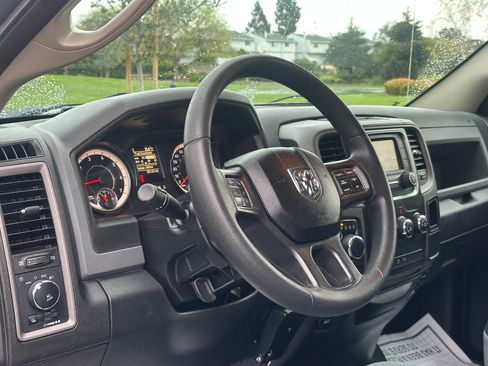 Used 2018 RAM 1500 Express image 10