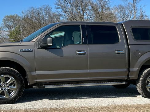 Used 2018 Ford F150 XLT image 2
