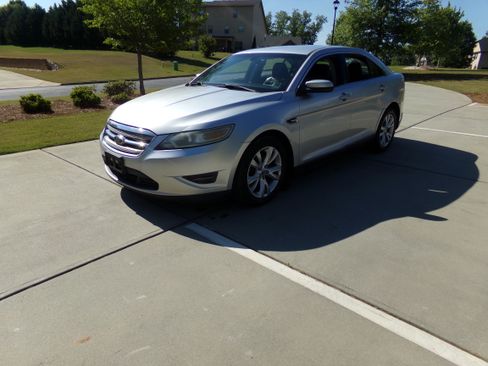 Used 2011 Ford Taurus SEL FWD image 1