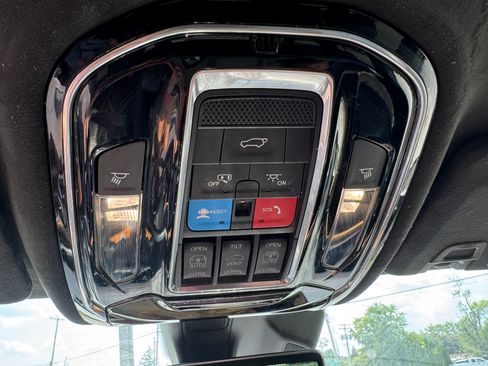 Used 2022 Jeep Grand Cherokee 4WD Summit image 24