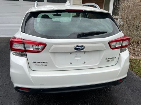 Used 2017 Subaru Impreza 2.0i Premium image 4