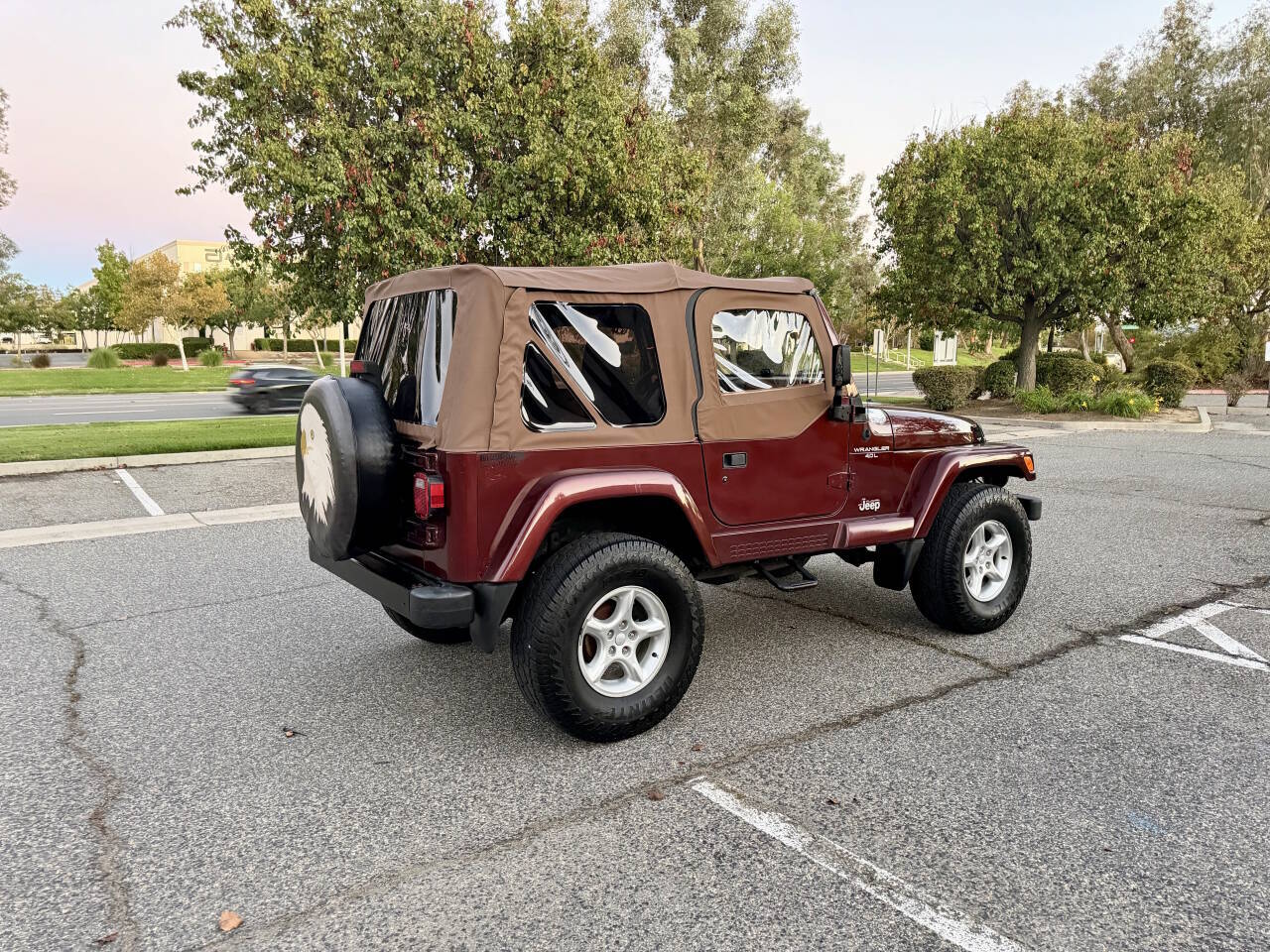 Used 2001 Jeep Wrangler 4WD Sahara image 11