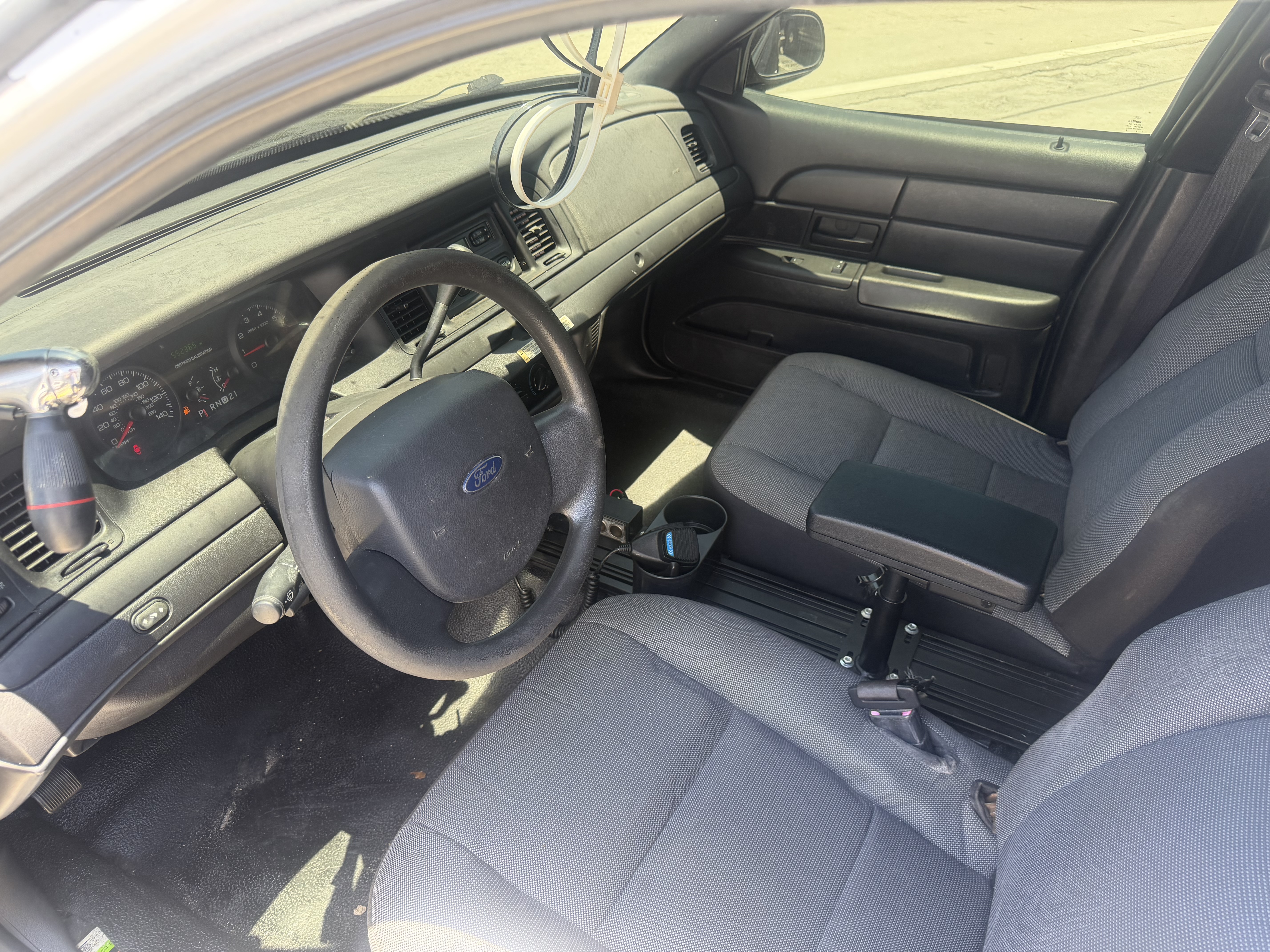 Used 2011 Ford Crown Victoria Police Interceptor RWD image 13