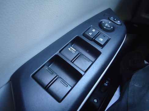 Used 2013 Honda Civic LX image 18