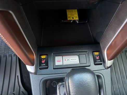 Used 2017 Subaru Forester 2.5i Touring image 18