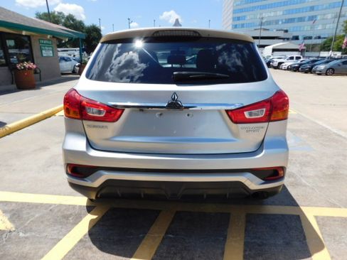 Used 2018 Mitsubishi Outlander Sport FWD image 6