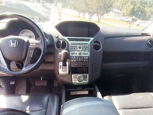 Used 2011 Honda Pilot Touring image 19