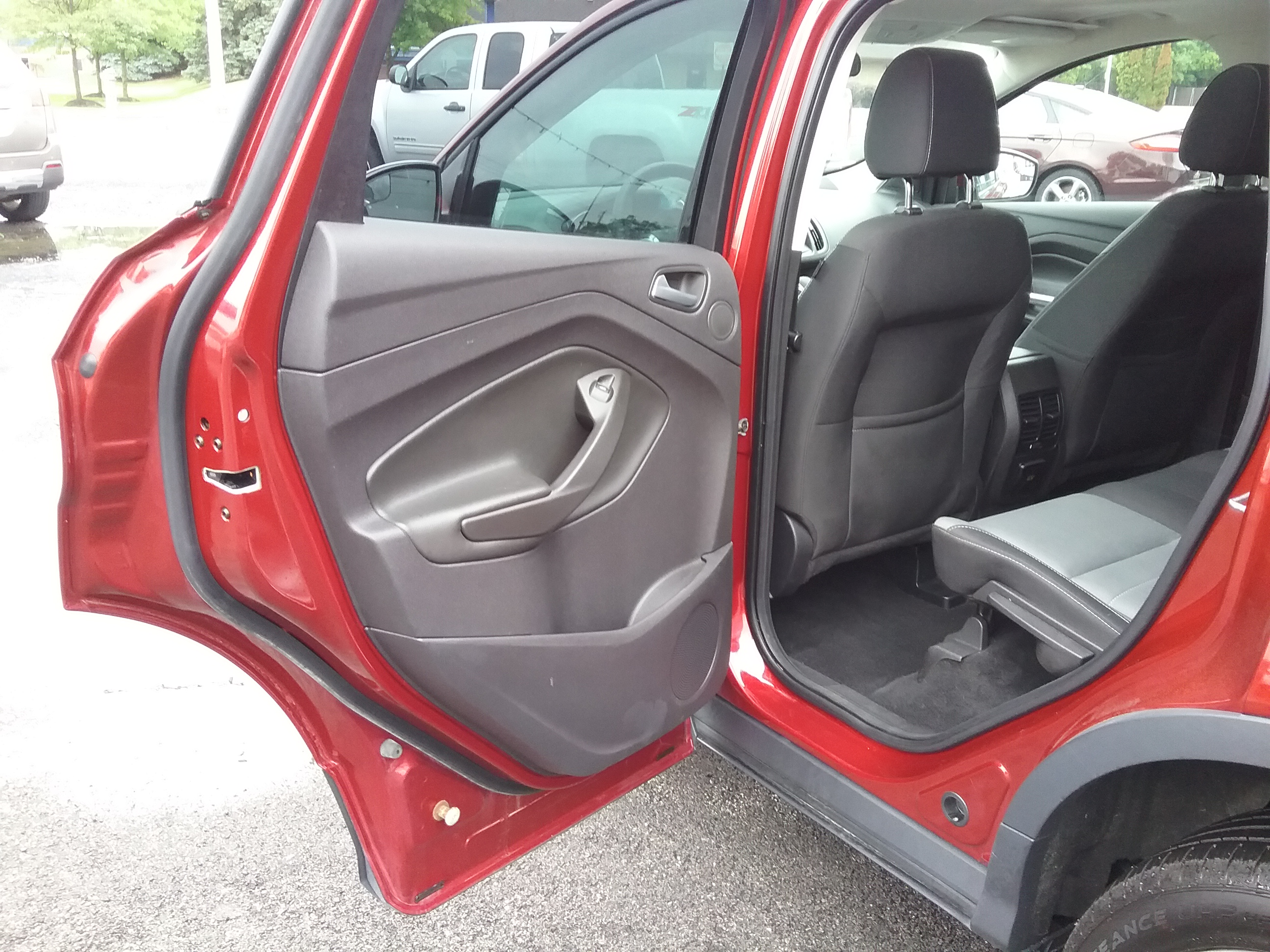 Used 2016 Ford Escape SE FWD image 35