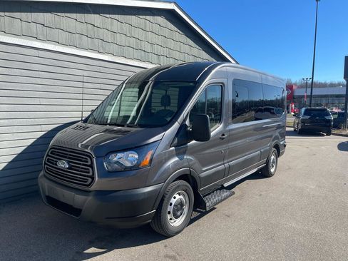 Used 2019 Ford Transit 350 XL image 10
