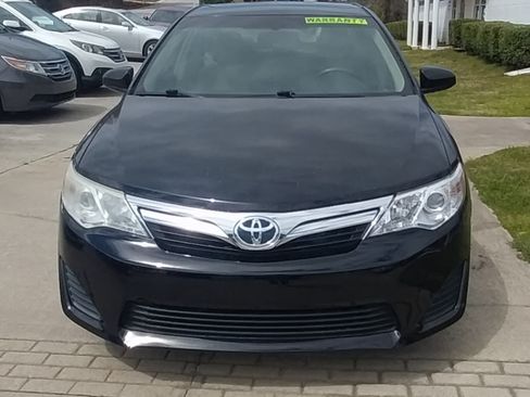 Used 2013 Toyota Camry L image 10