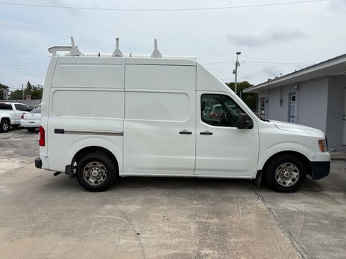 Used 2014 Nissan NV 2500 High Roof RWD image 7