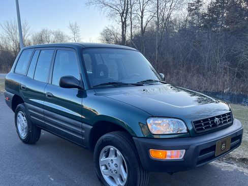 Used 1999 Toyota RAV4 image 11