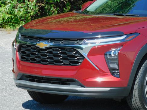 Used 2024 Chevrolet Trax LT w/ 1LT FWD image 9