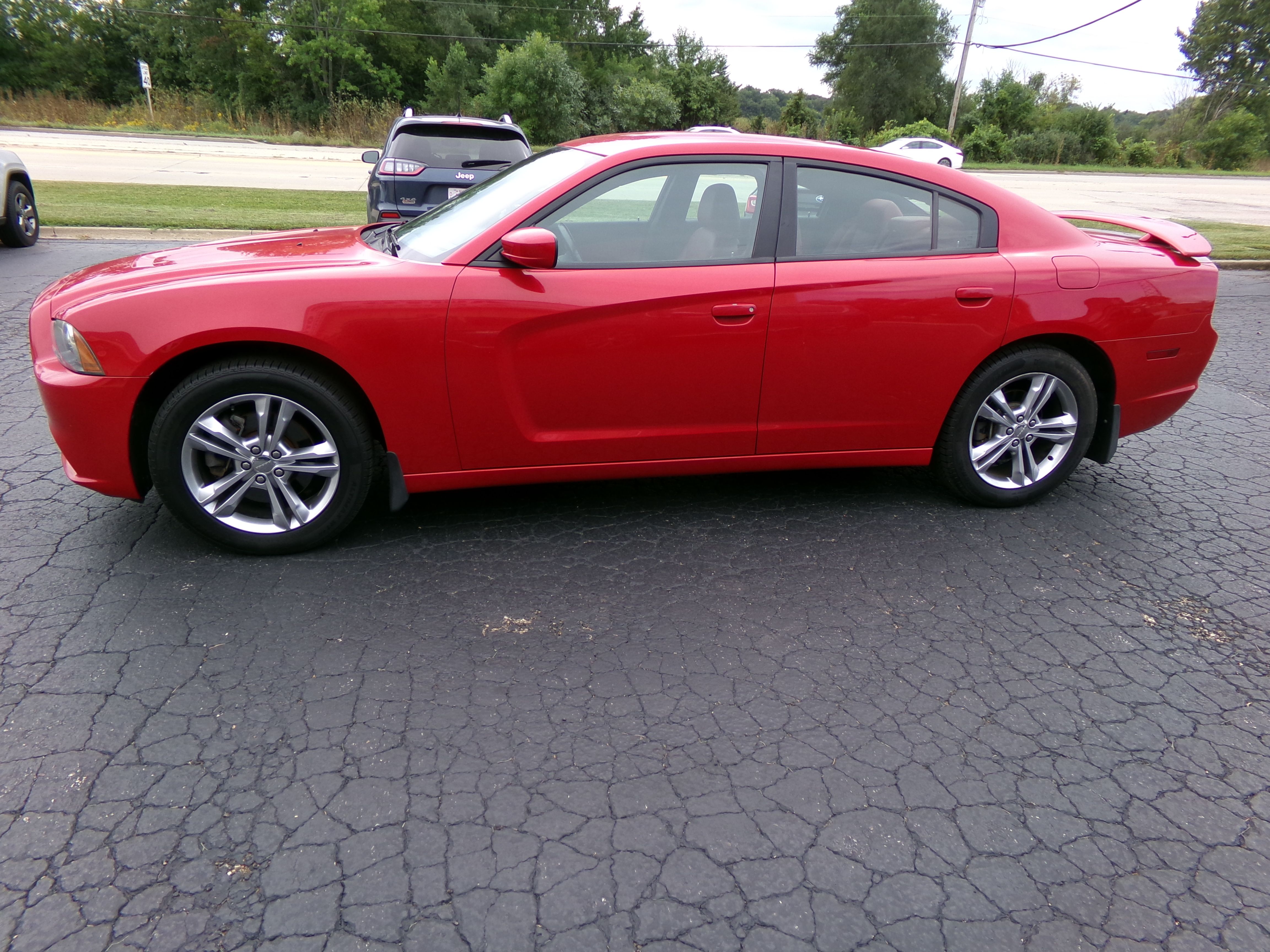 Used 2012 Dodge Charger SXT AWD image 2