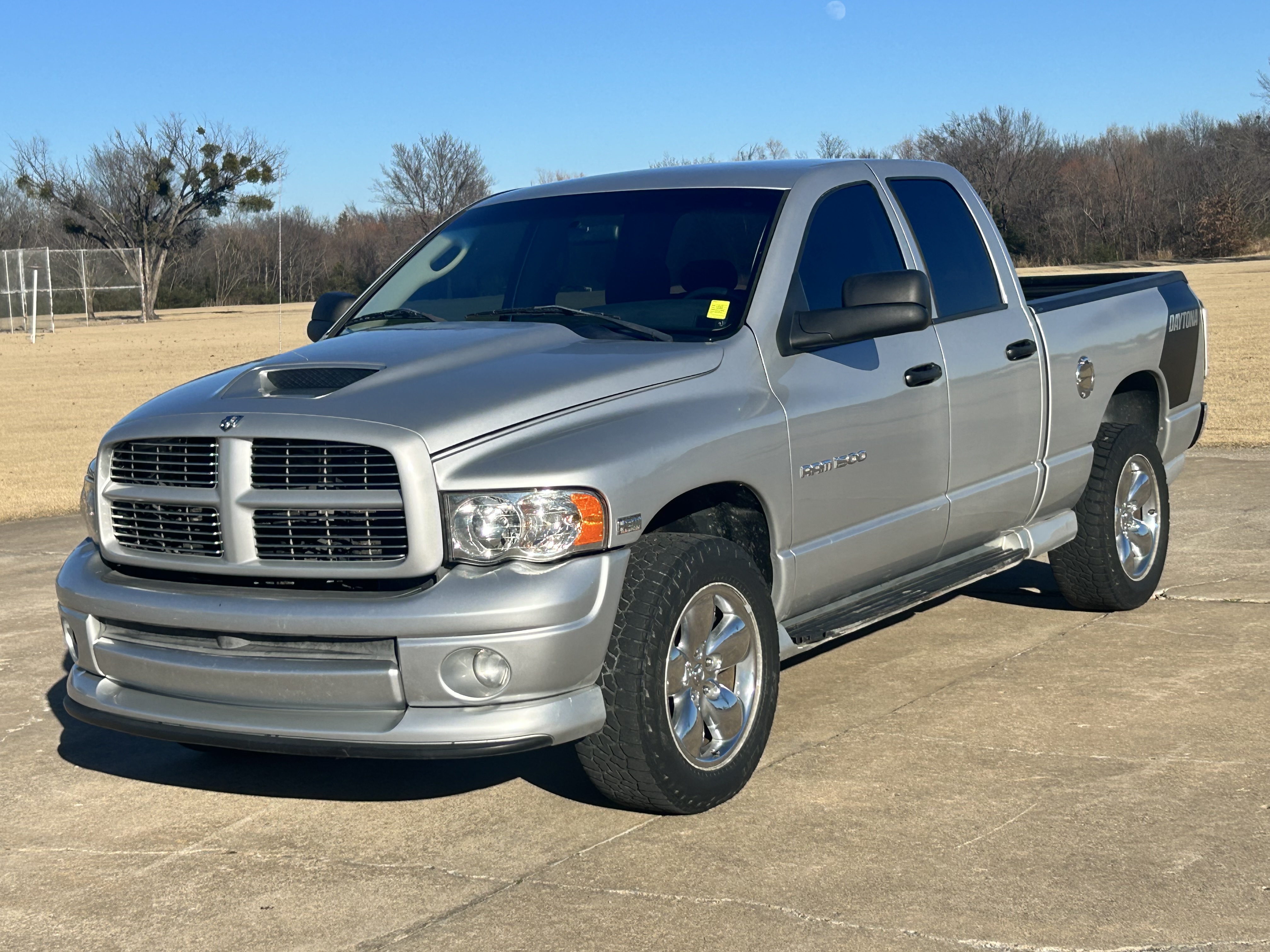 Used 2005 Dodge Ram 1500 Truck SLT AWD/4WD image 1