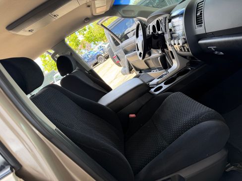 Used 2007 Toyota Tundra 4x4 CrewMax SR5 image 30