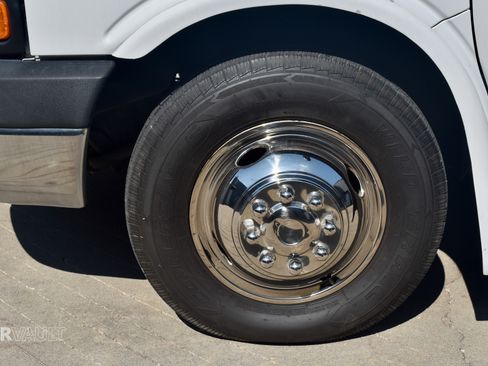 Used 2013 Chevrolet Express 3500 image 5