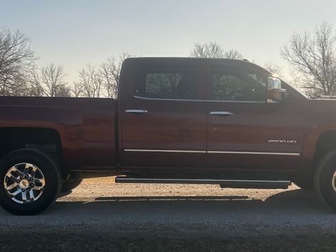 Used 2015 Chevrolet Silverado 2500 LTZ image 7