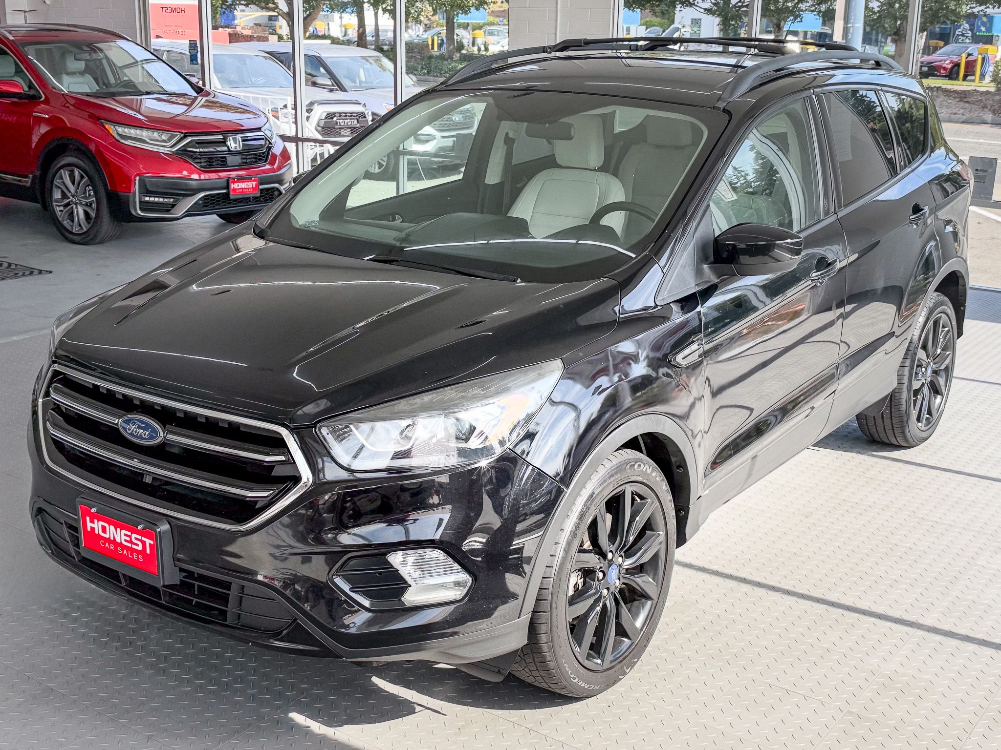 Used 2018 Ford Escape 4WD SEL image 3