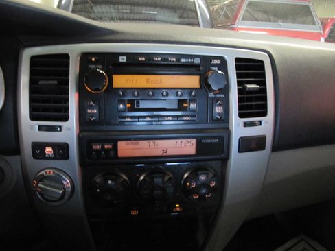 Used 2003 Toyota 4Runner 4WD Limited image 14