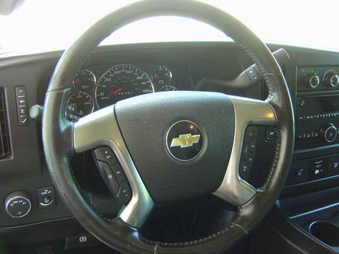 Used 2018 Chevrolet Express 2500 image 11