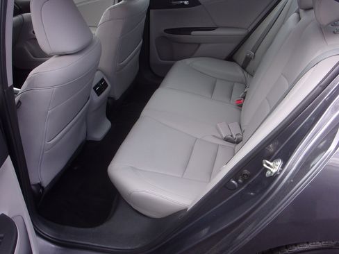 Used 2015 Honda Accord EX-L image 22