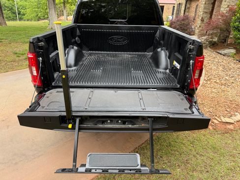 Used 2023 Ford F150 4x4 SuperCrew image 17
