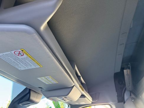 Used 2020 Ford Transit 350 image 18