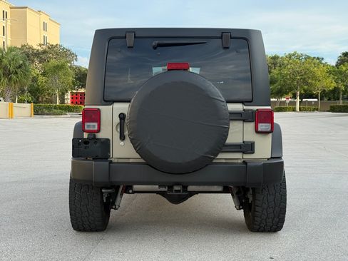Used 2018 Jeep Wrangler Unlimited Sport S AWD/4WD image 8