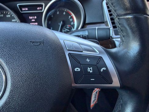 Used 2012 Mercedes-Benz ML 350 image 20