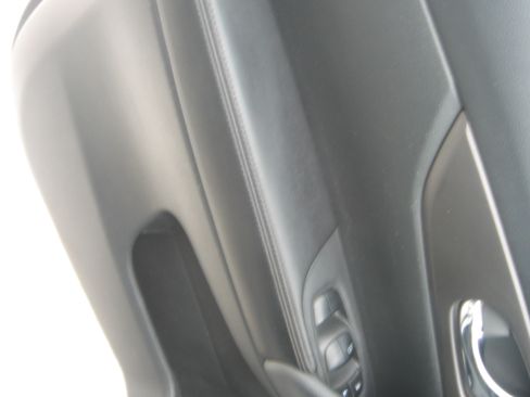 Used 2015 Nissan Rogue SV image 8