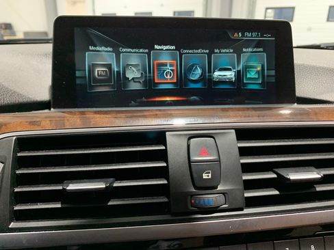 Used 2017 BMW 330i xDrive w/ Driver Assist image 27