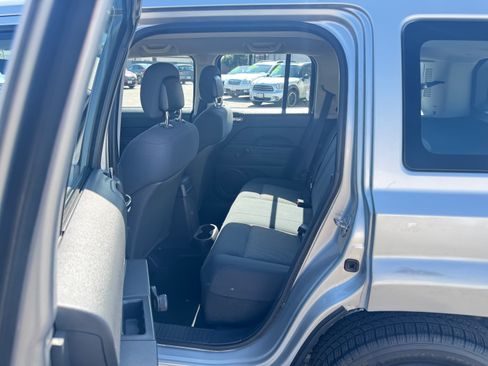 Used 2010 Jeep Patriot Sport image 19