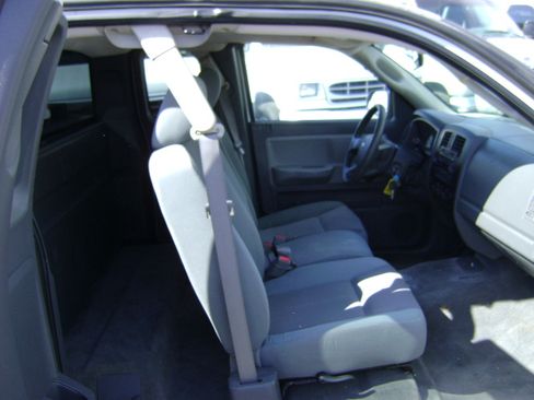 Used 2005 Dodge Dakota ST image 11
