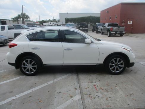 Used 2017 INFINITI QX50 Journey image 7