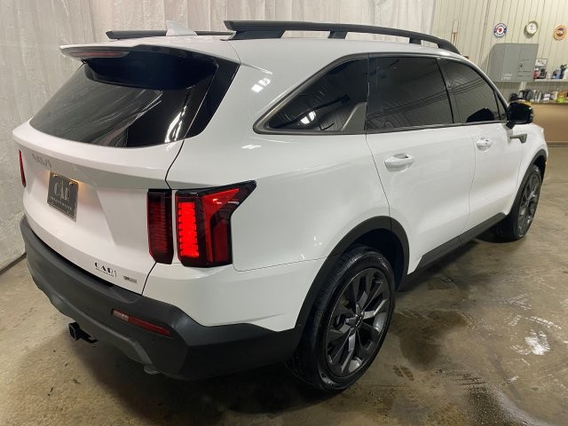 Used 2023 Kia Sorento AWD X-Line EX image 32