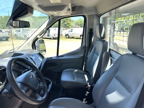 Used 2018 Ford Transit 250 138 RWD image 25