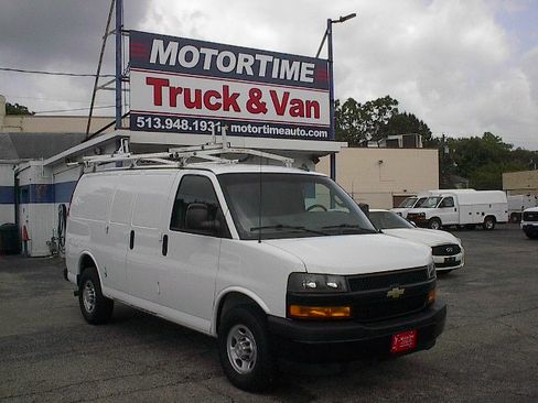 Used 2020 Chevrolet Express 3500 UNAVAIL RWD image 1