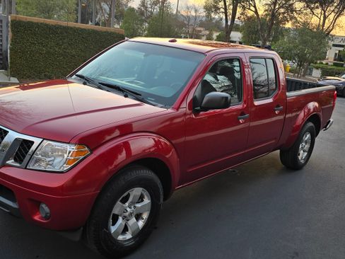 Used 2012 Nissan Frontier SV image 38
