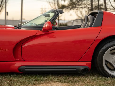 Used 1994 Dodge Viper RT/10 image 25