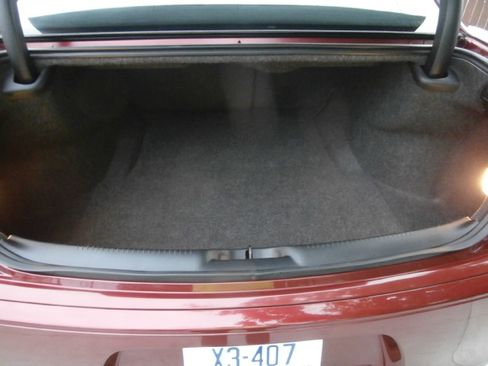 Used 2019 Chrysler 300 S image 26