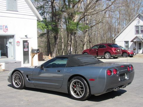 Used 2004 Chevrolet Corvette image 6
