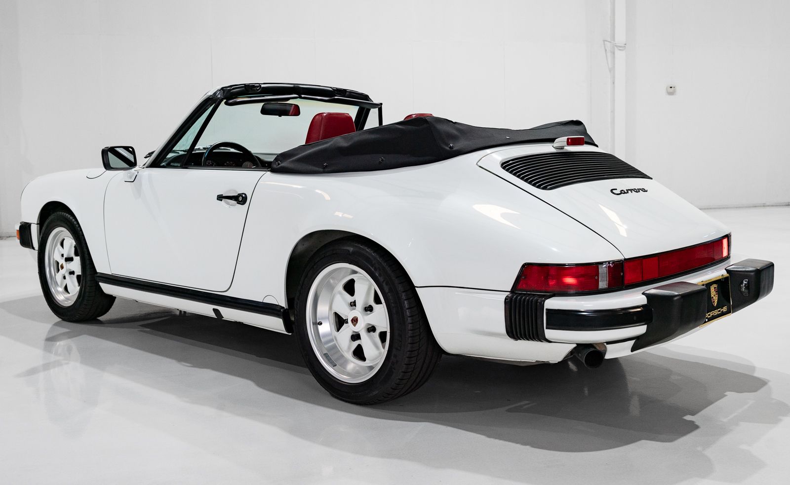 Used 1989 Porsche 911 Carrera Cabriolet RWD image 10