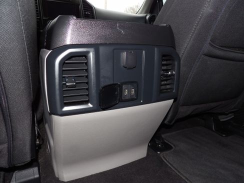 Used 2020 Ford F150 STX image 14