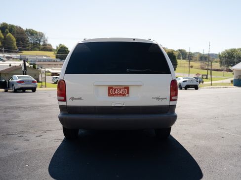 Used 1998 Plymouth Grand Voyager SE image 3