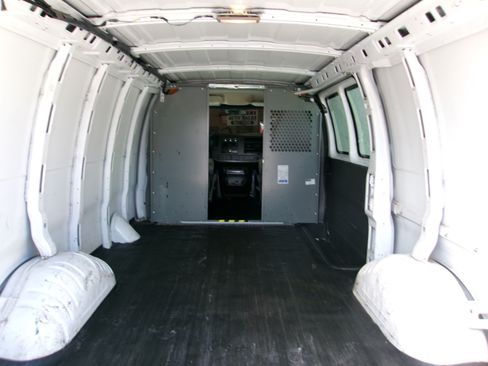 Used 2013 Chevrolet Express 2500 UNAVAIL RWD image 8