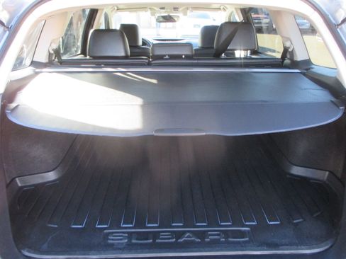 Used 2014 Subaru Outback 2.5i Limited image 11