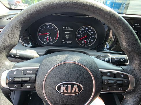 Used 2021 Kia K5 LXS image 8